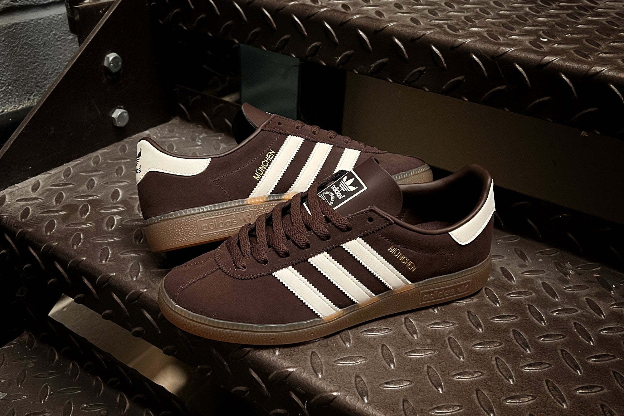 adidas gazelle silver green womens Brown adidas Originals Munchen