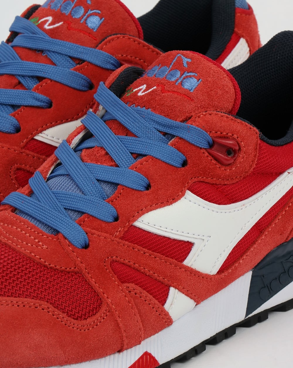 Diadora N9000 III Trainers Pompeian Red