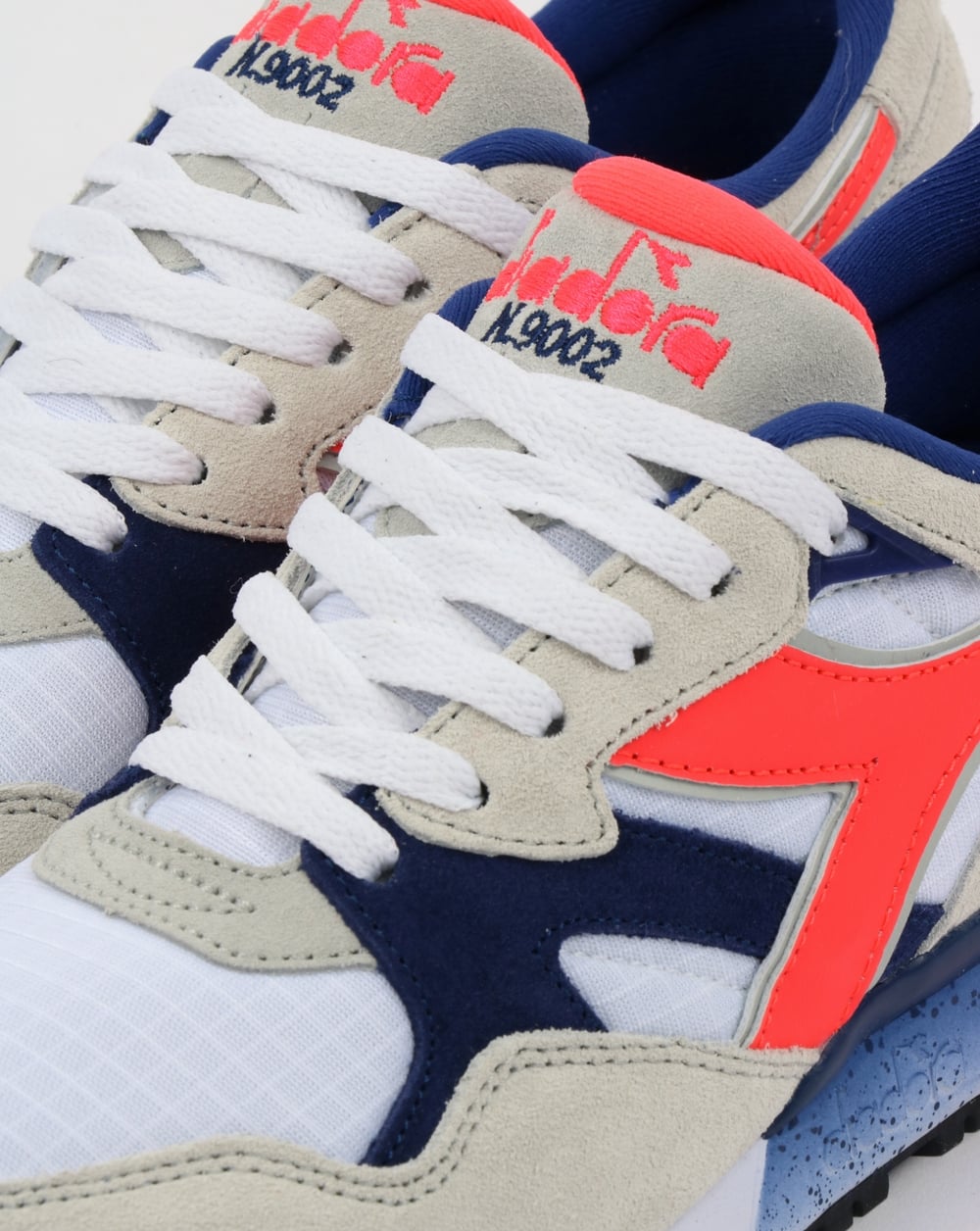 Diadora N9002 Trainers White