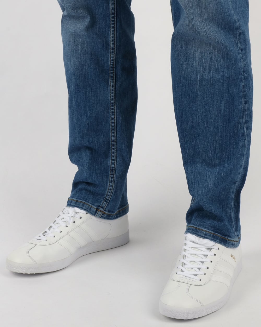 Henri Lloyd Manston Regular Fit Jeans Vintage Medium Wash