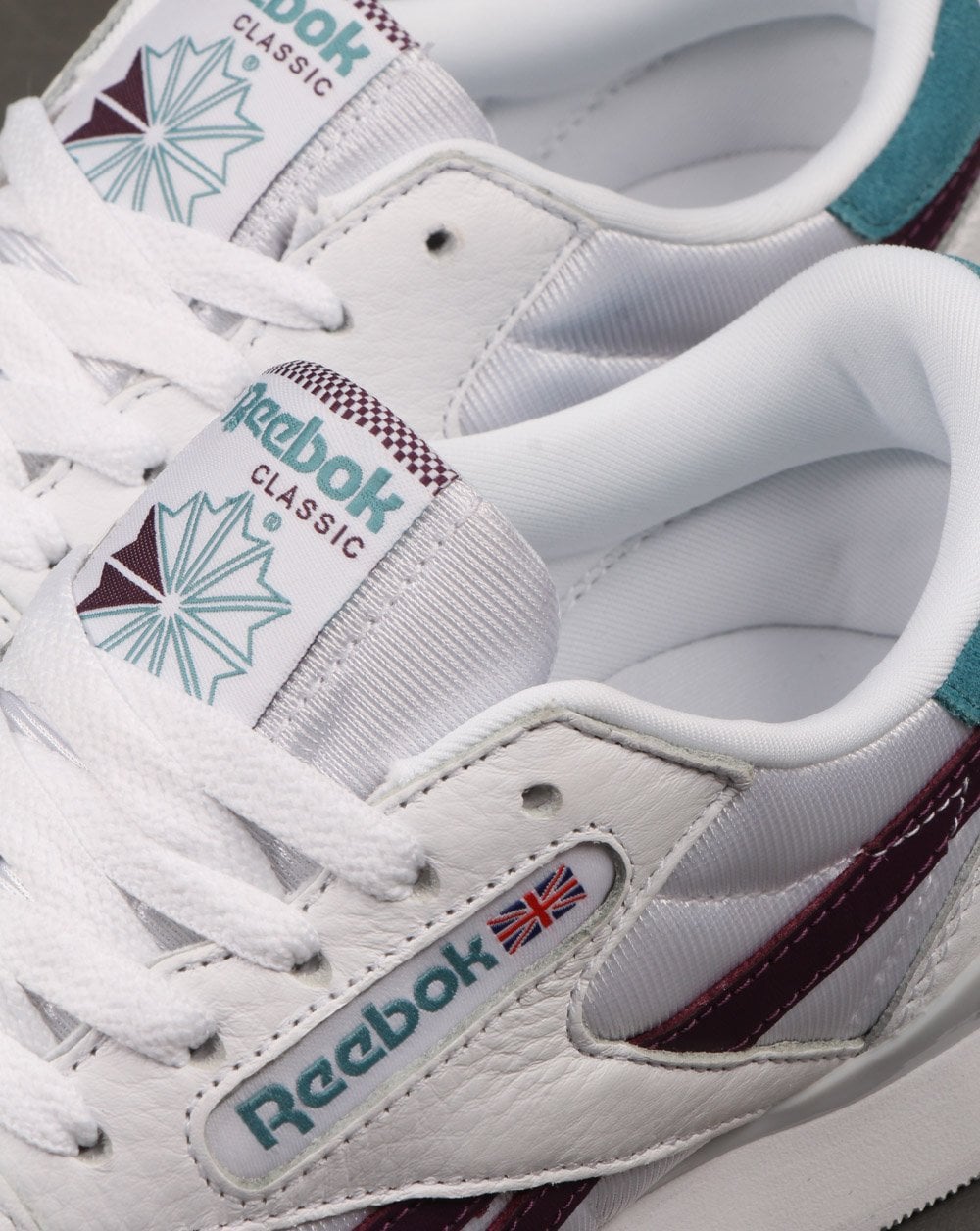 Reebok Phase 1 Pro Trainers White/Mint/Violet