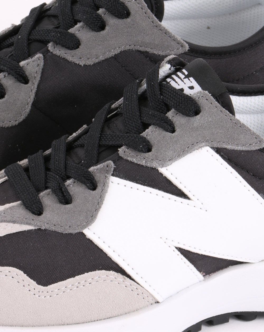 New Balance 327 Trainer Black/Grey