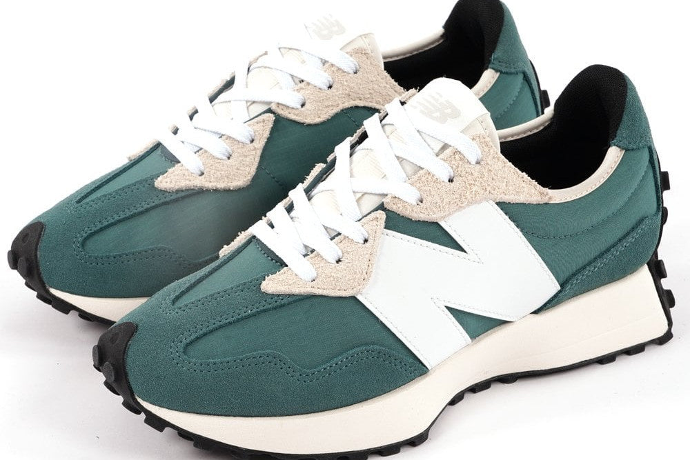 New Balance 327 New Spruce trainer