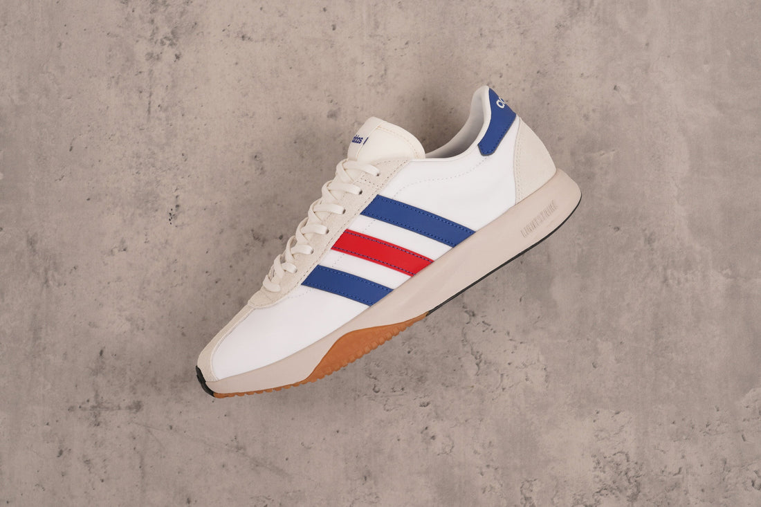adidas Run 76 26 trainer