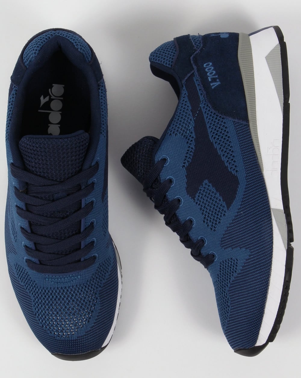 Diadora V7000 Weave Trainers Saltire Navy