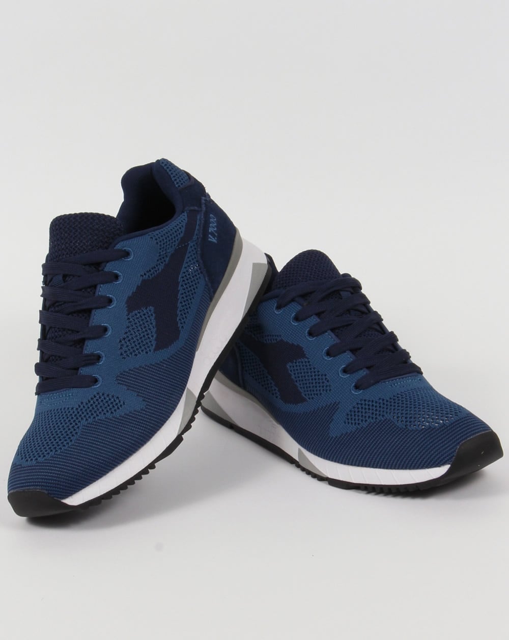 Diadora V7000 Weave Trainers Saltire Navy