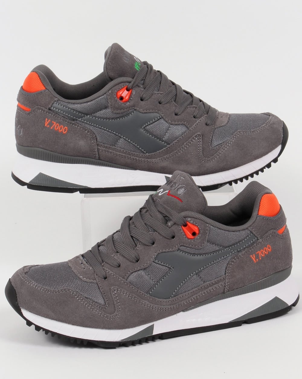 Diadora V7000 NYL II Trainers Grey/Orange