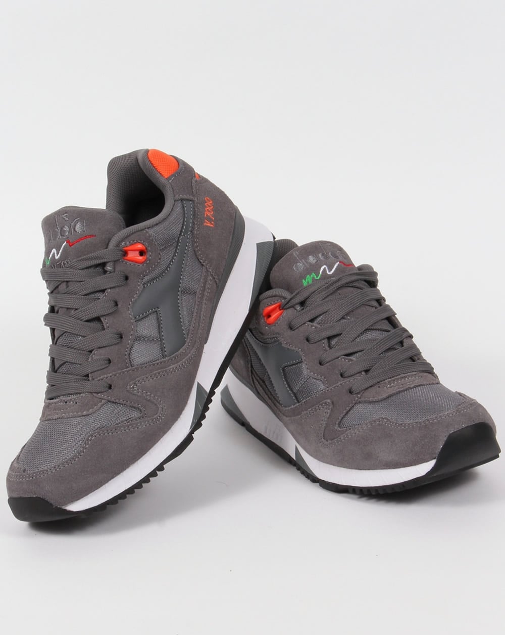 Diadora V7000 NYL II Trainers Grey/Orange