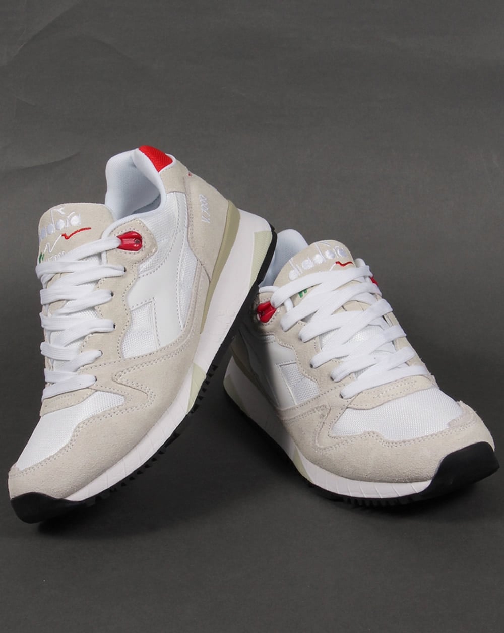 Diadora V7000 NYL II Trainers White/Red