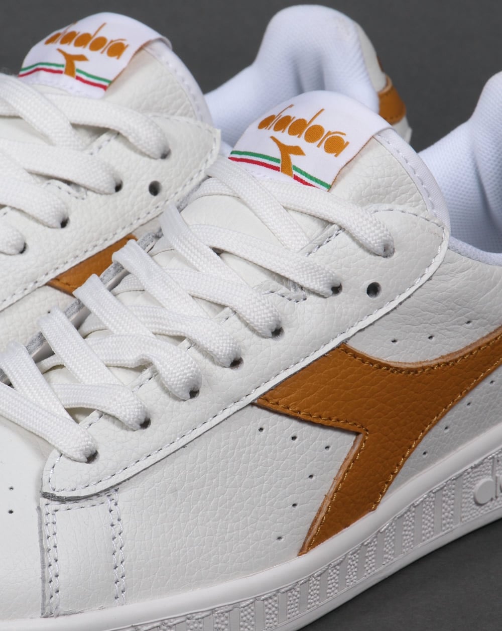 Diadora Game Low Waxed Trainers White/Amber Gold