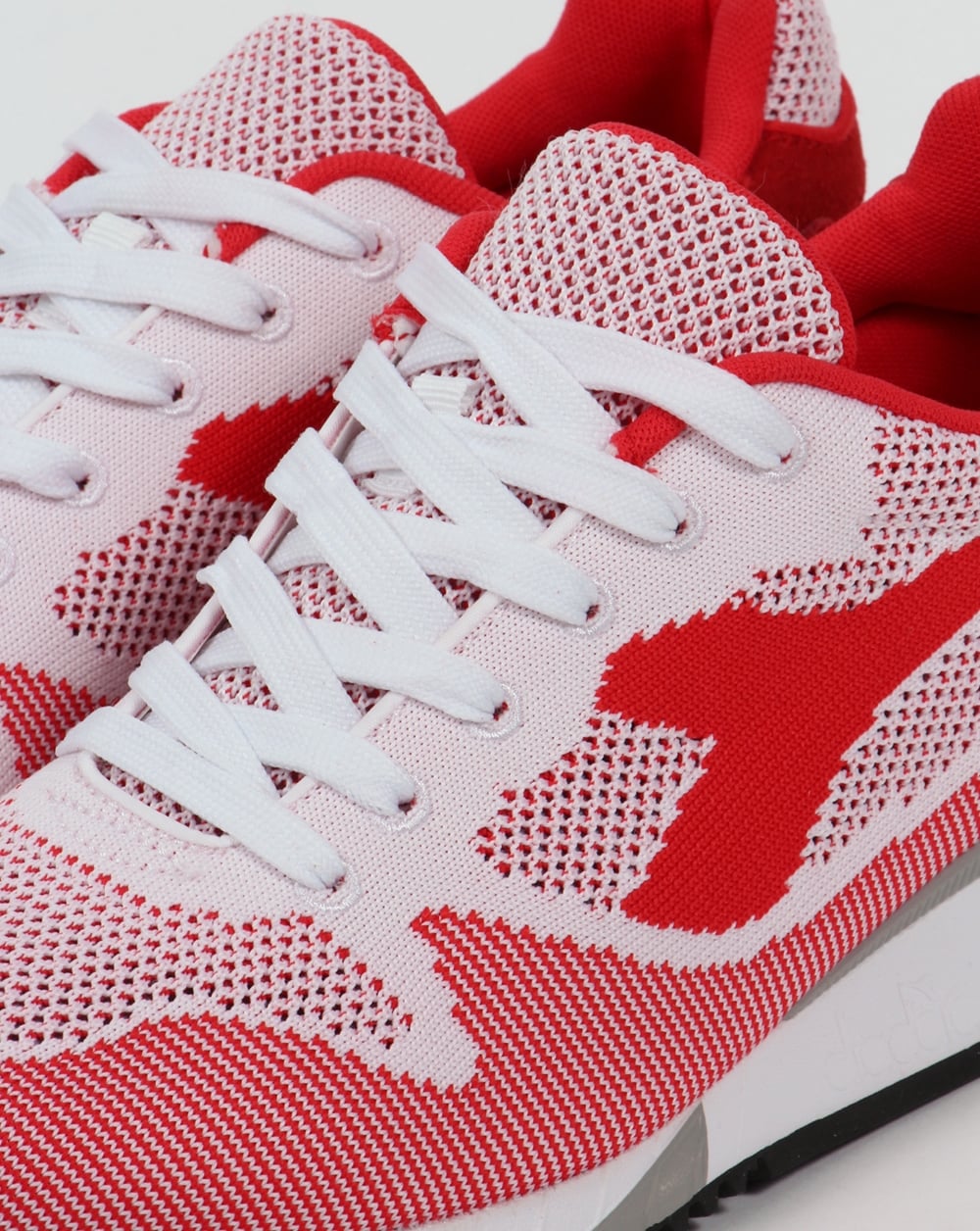 Diadora V7000 Weave Trainers Red