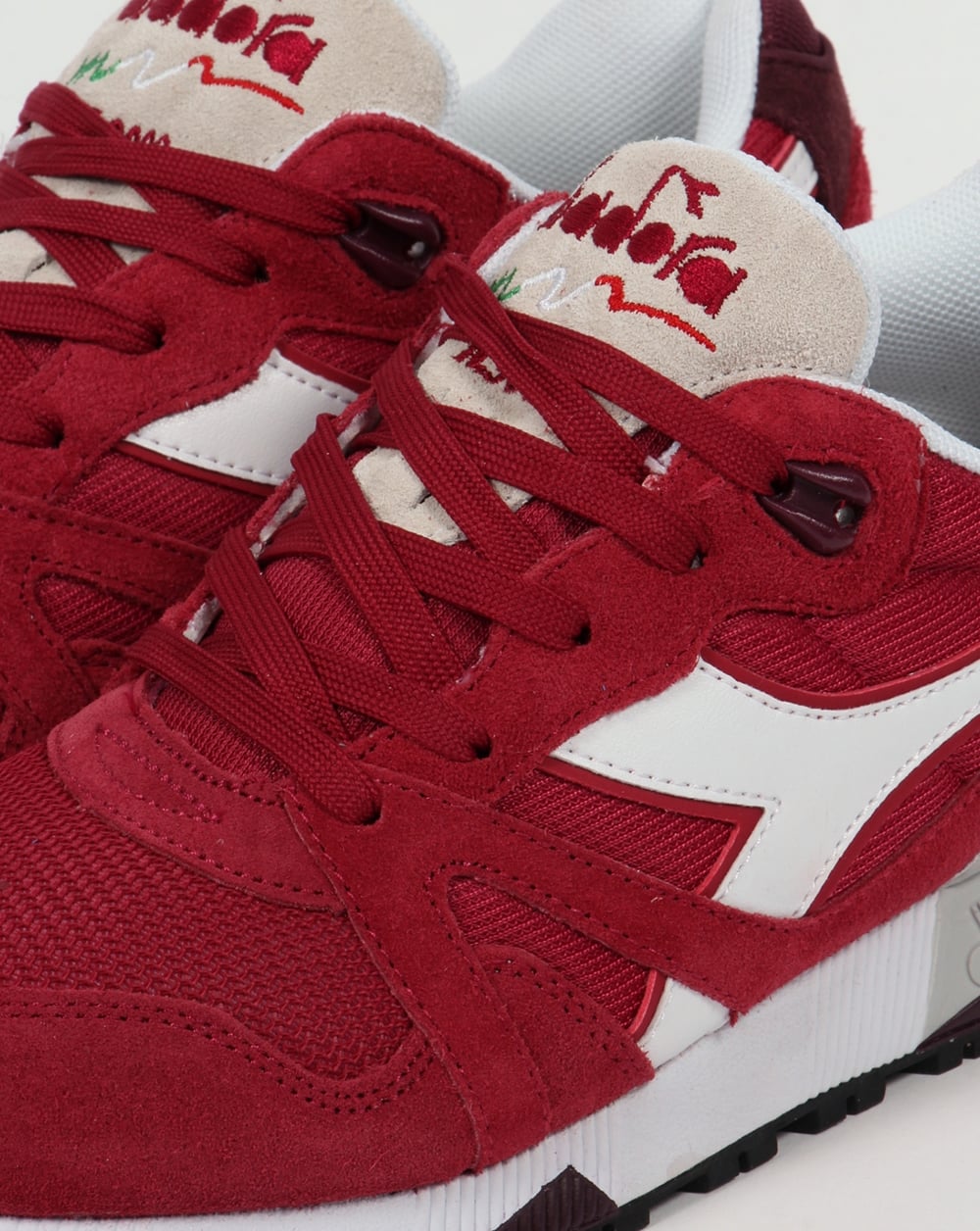 Diadora N9000 III Trainers Red
