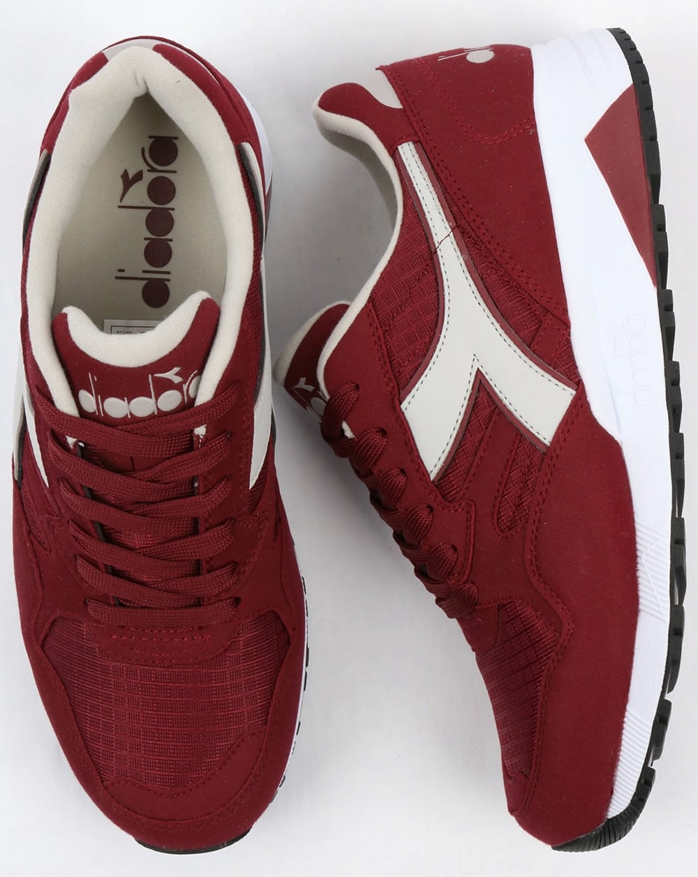 Diadora N902 Trainers Deep Red