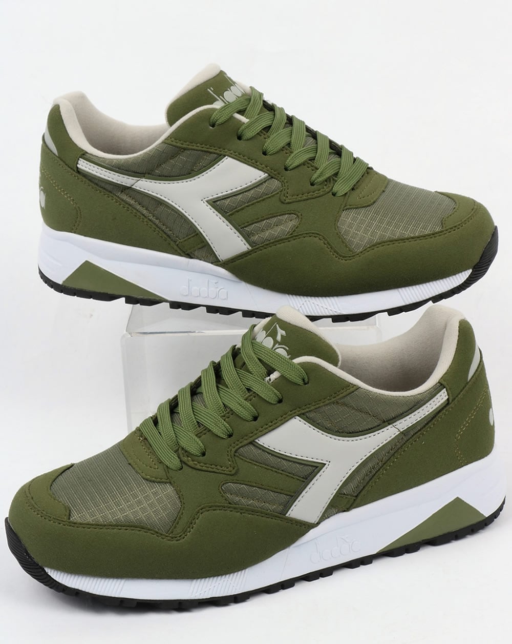 Diadora N902 Trainers Green Olive