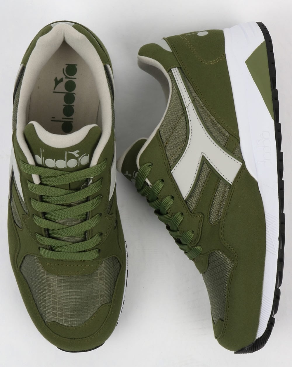 Diadora N902 Trainers Green Olive