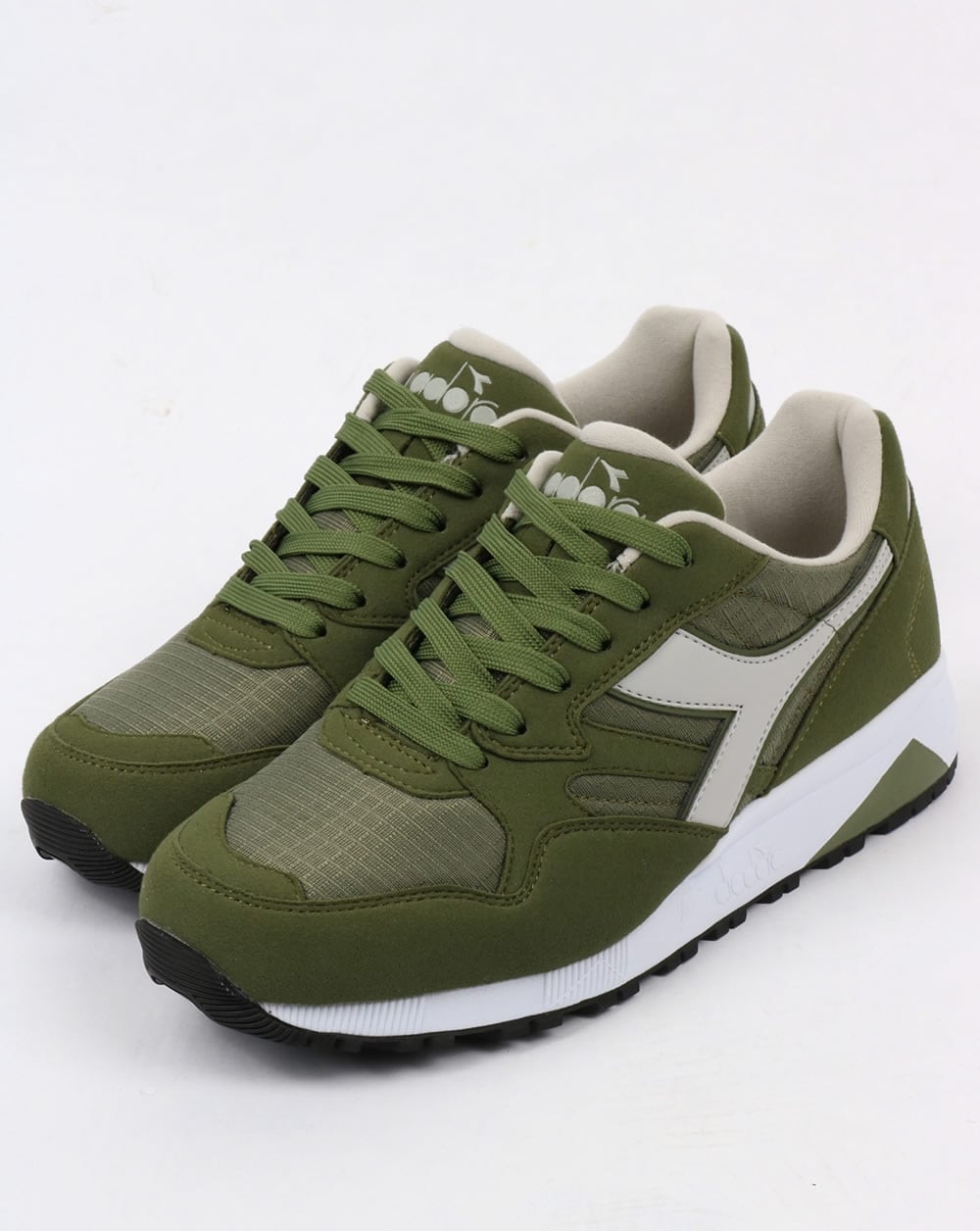 Diadora N902 Trainers Green Olive