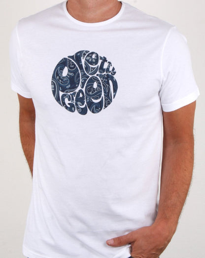 Pretty Green Thornley Paisley Logo T Shirt White/navy