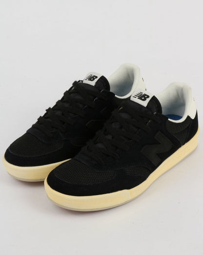 New Balance 300 Trainers Black/White
