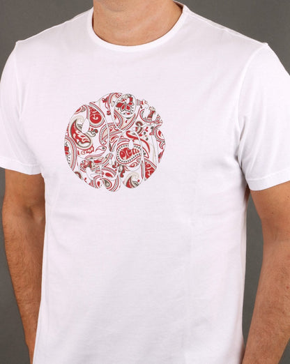 Pretty Green Thornley Paisley Logo T Shirt White/red