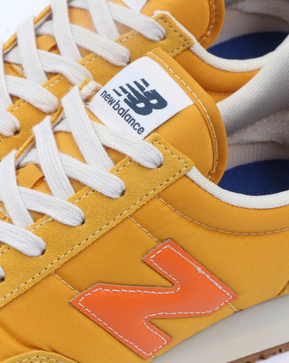 New Balance 720 Trainers Yellow