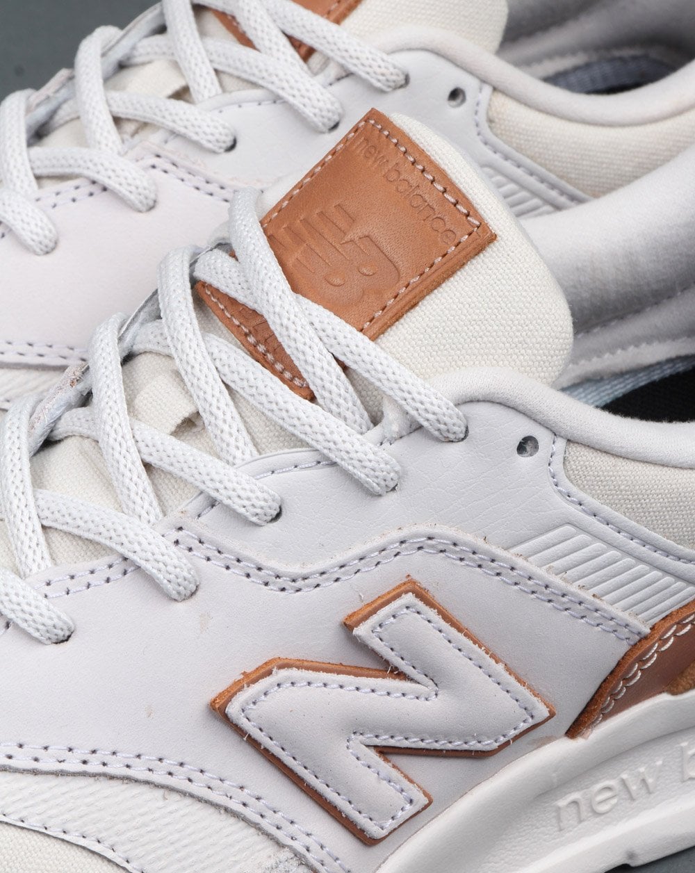 New Balance 997 Trainers White