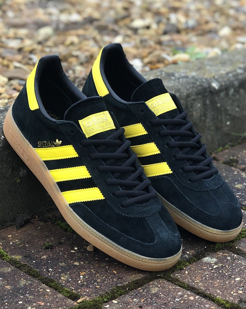 Adidas Spezial Trainers in Oslo Black/yellow