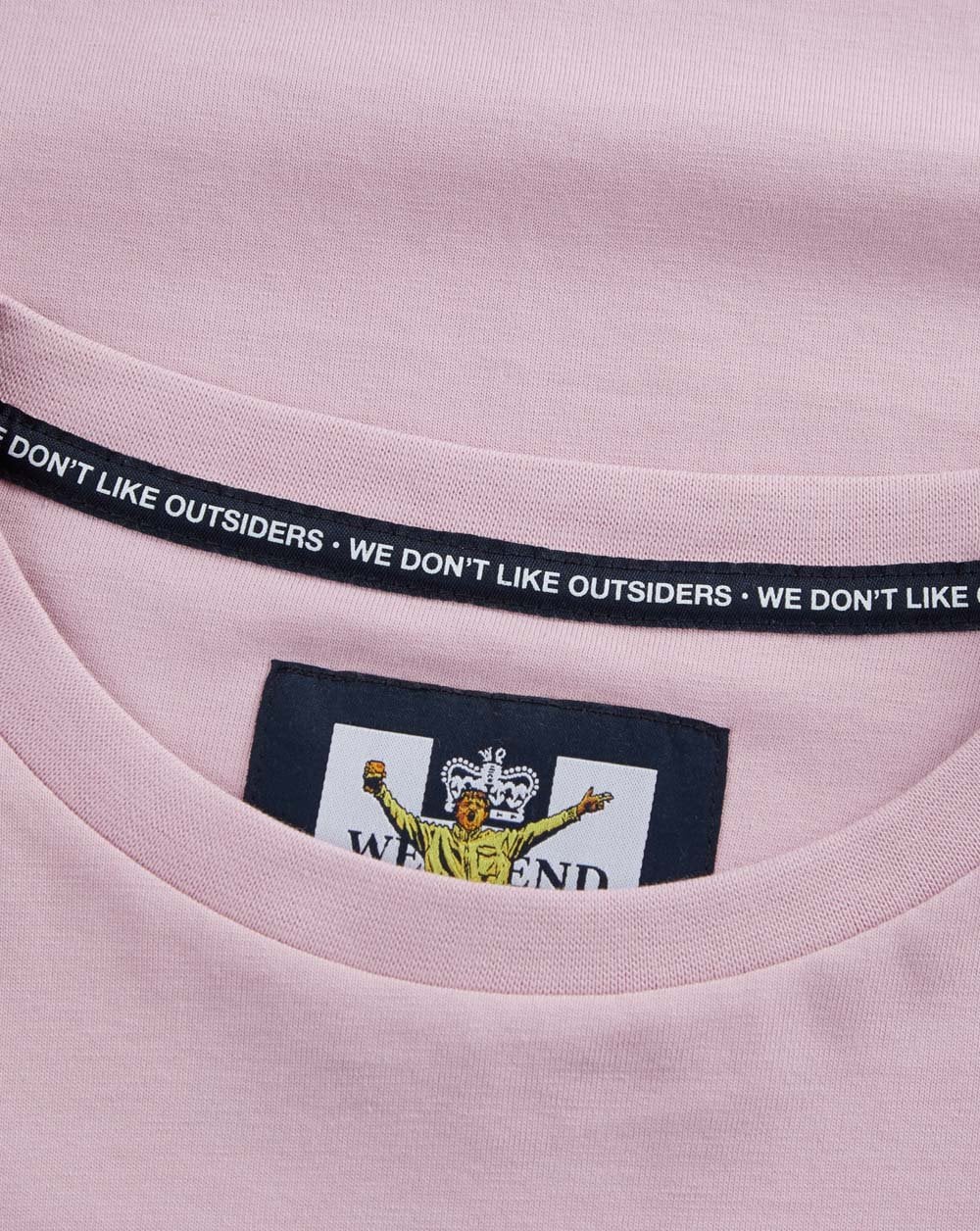 Weekend Offender Leo Gregory T Shirt Lilac