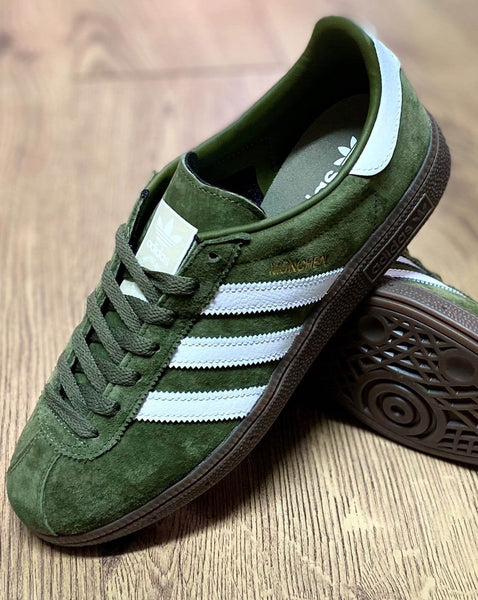 Adidas Munchen Trainers Olive/White