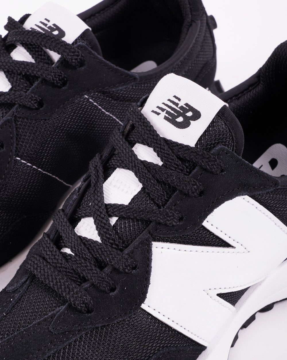 New Balance 327 Trainer Black/White