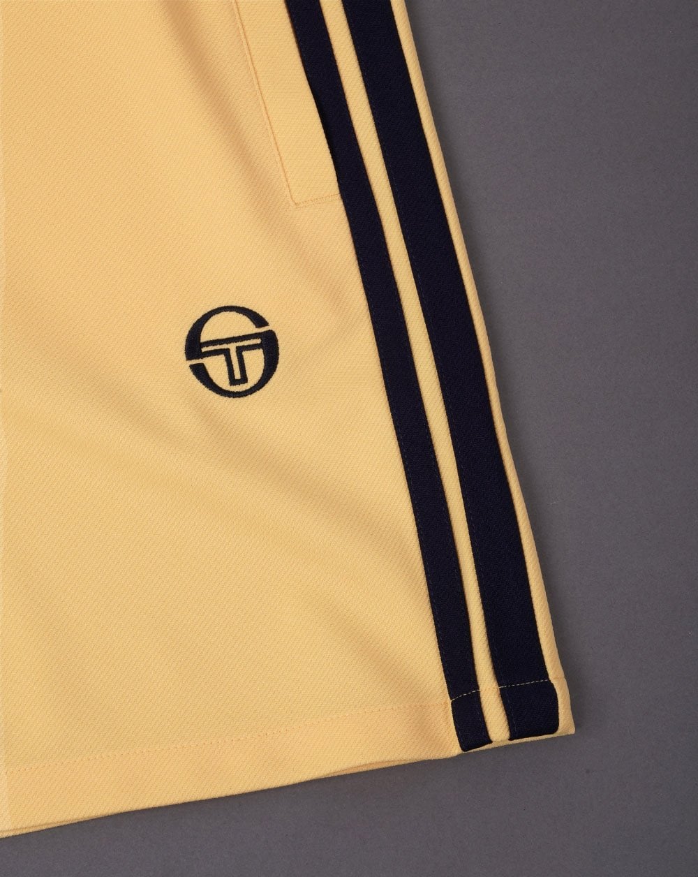 Sergio Tacchini Striped Casual Shorts Yellow/Navy