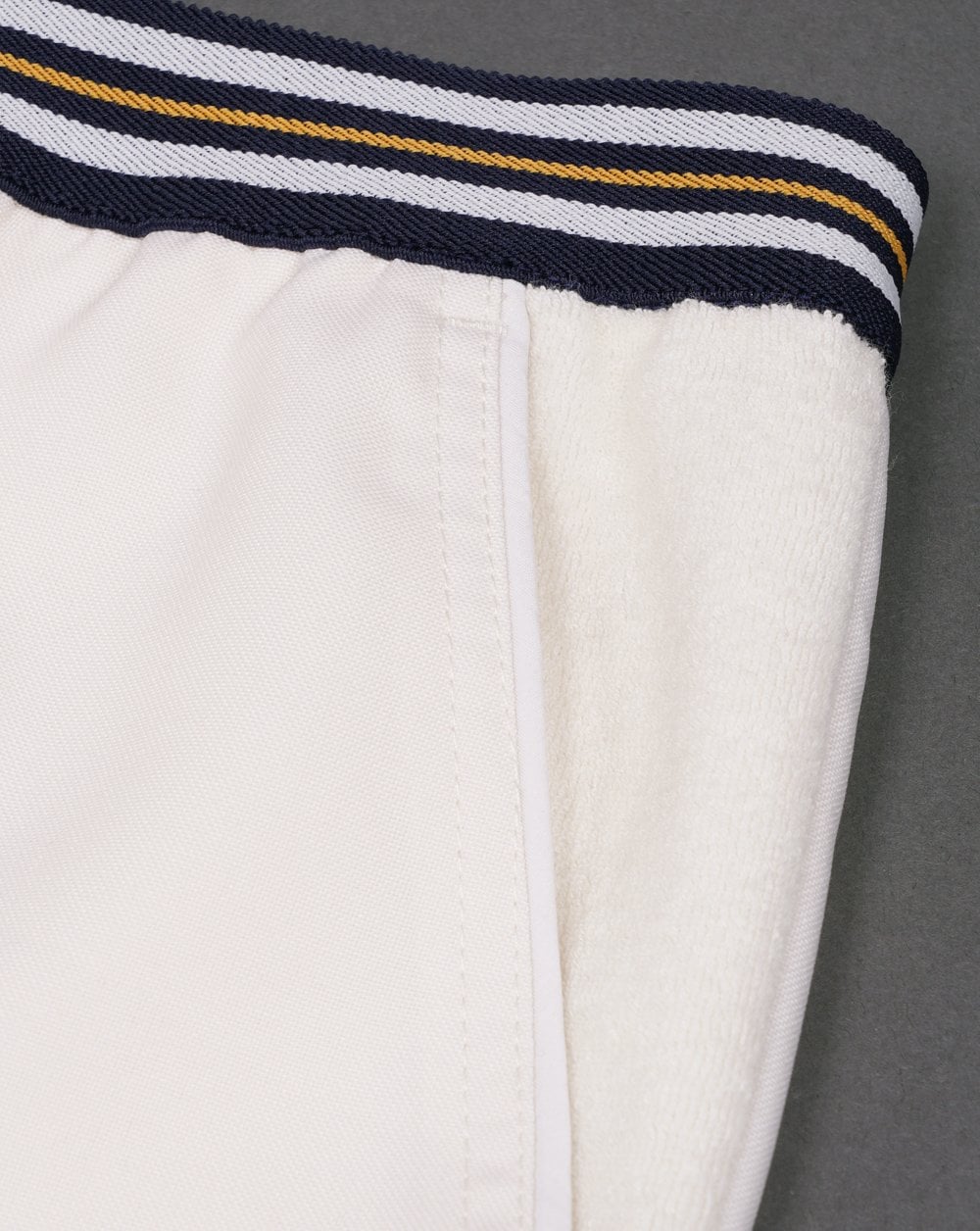Fila Vintage High Tide 4 Shorts Off White