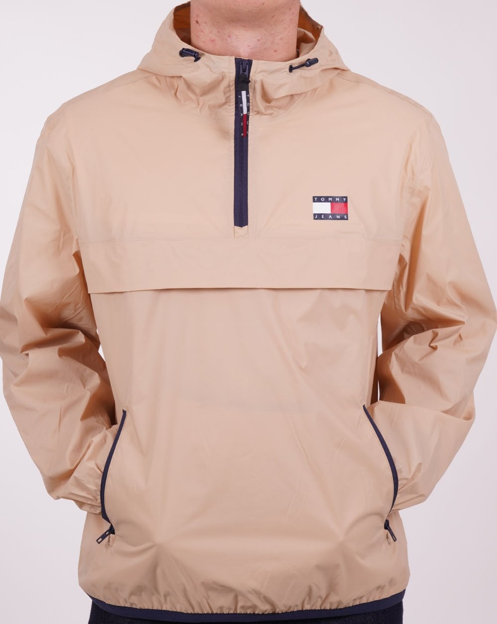 Tommy Jeans Packable Popover Chicago Windbreaker Sand
