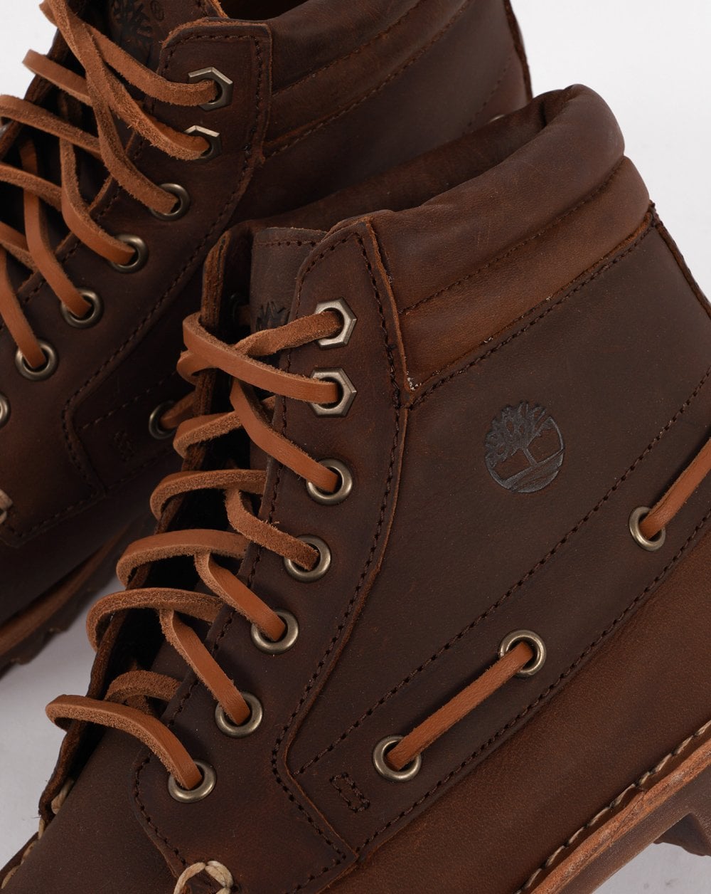 Timberland Authentic 7 Eye Chukka Boot Mid Brown