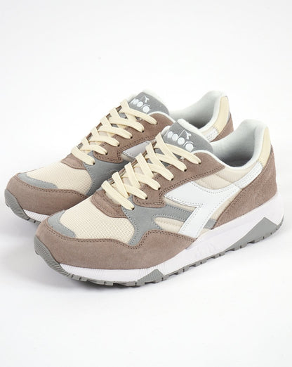 Diadora N902 Trainer Coffee/Cream