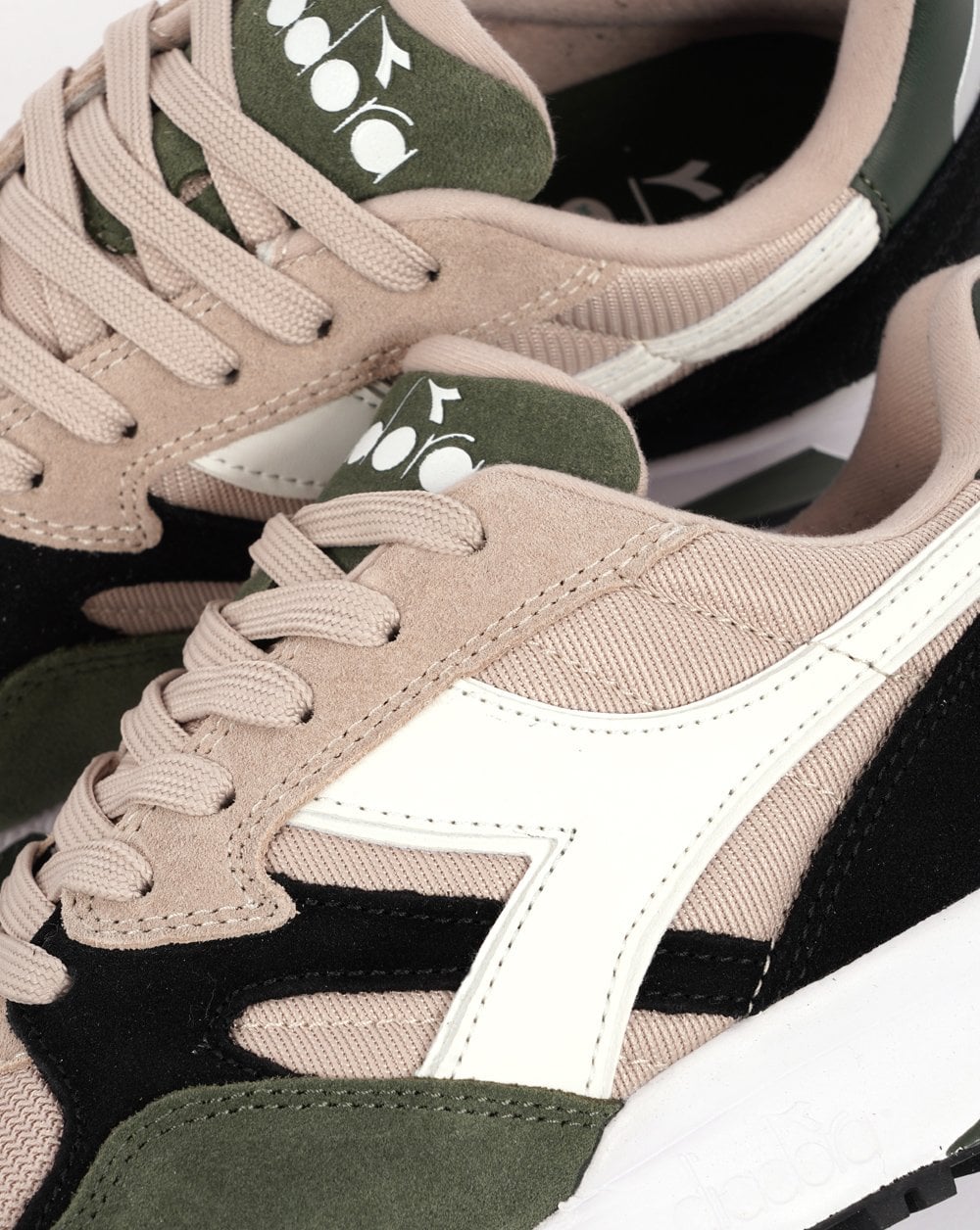 Diadora N902 Trainer Stone Oxford