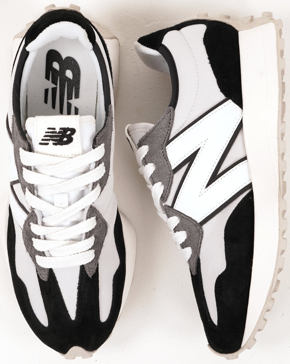 New Balance 327 Trainers White/Black