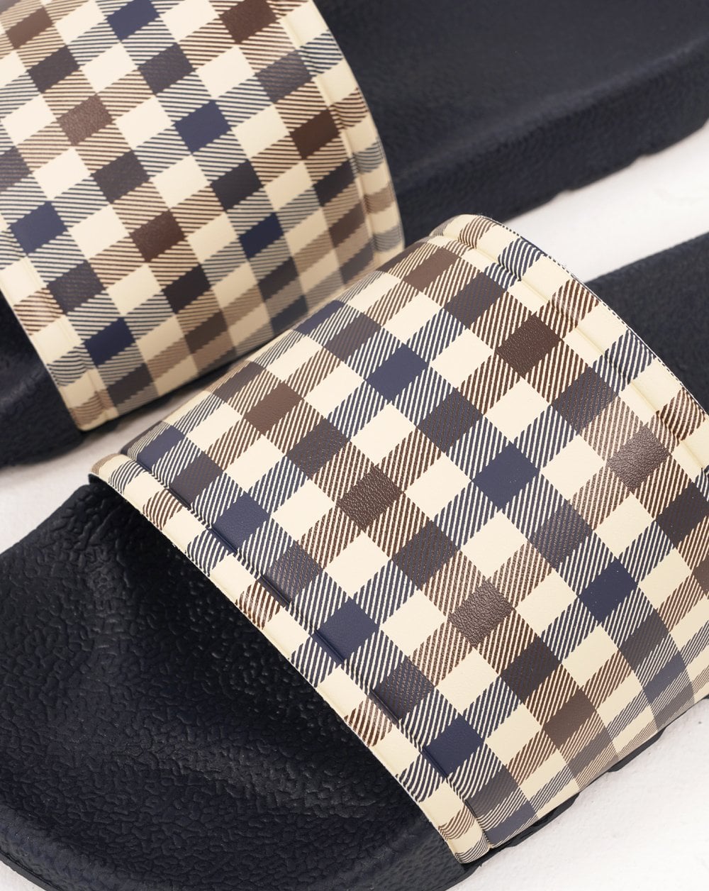 Aquascutum Slider Navy Check