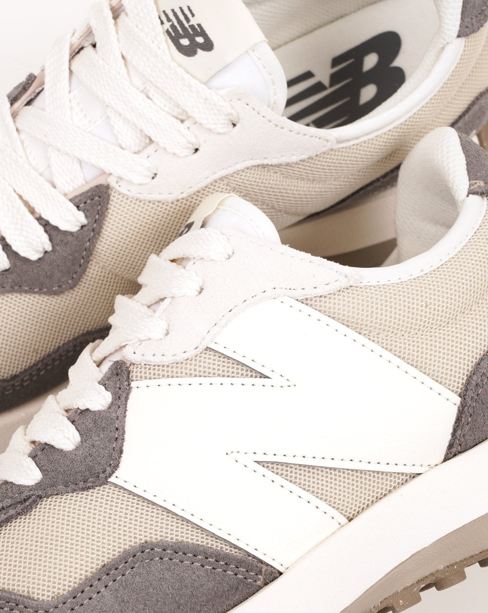New Balance 327 Trainers Castlerock/White