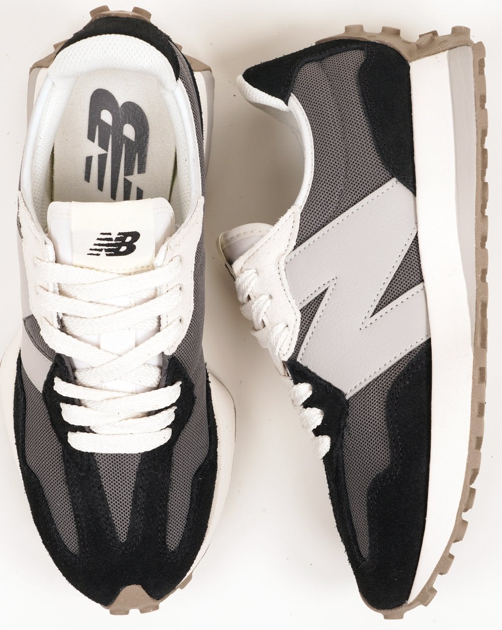 New Balance 327 Trainers Black/Grey