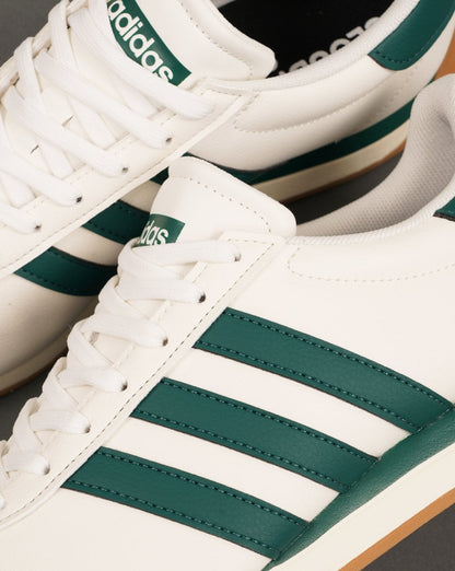 Adidas Runvista Trainers Off White / Green