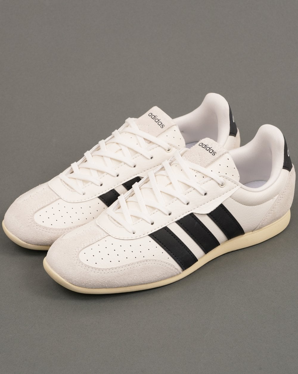 Adidas Barreda Lo Trainers White/Black