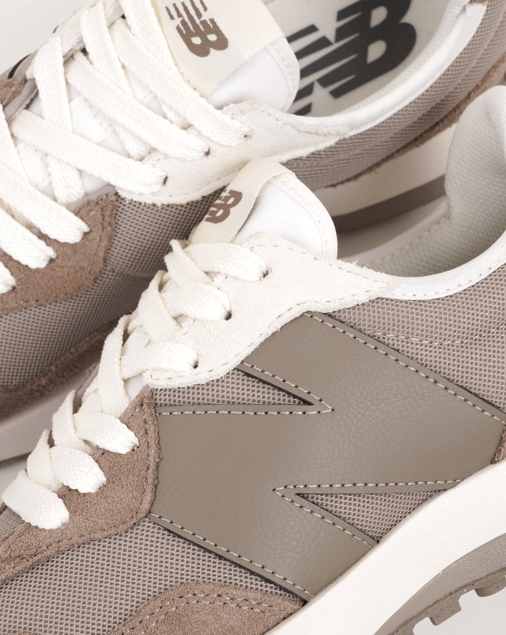 New Balance 327 Trainers Soft Brown