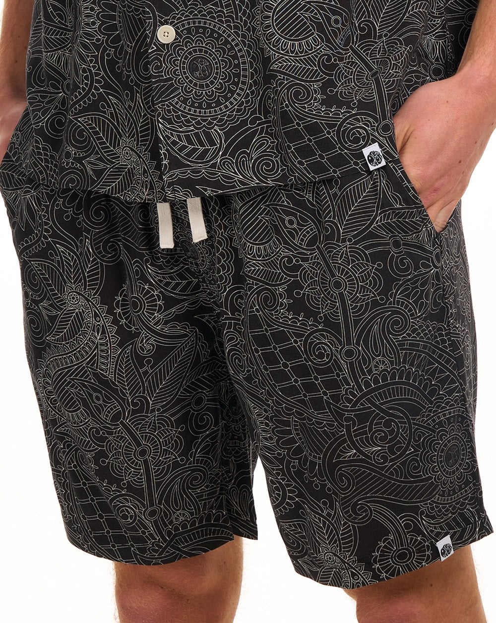Pretty Green Resonance Linear Paisley Shorts Black