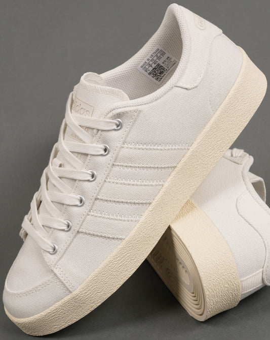 Adidas Adidas Jump Hook Trainers Off White/Warm Vanilla