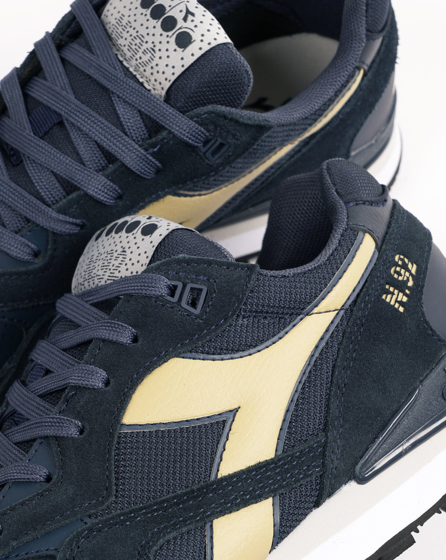 Diadora N92 Advance Trainers Dark Navy/Sand