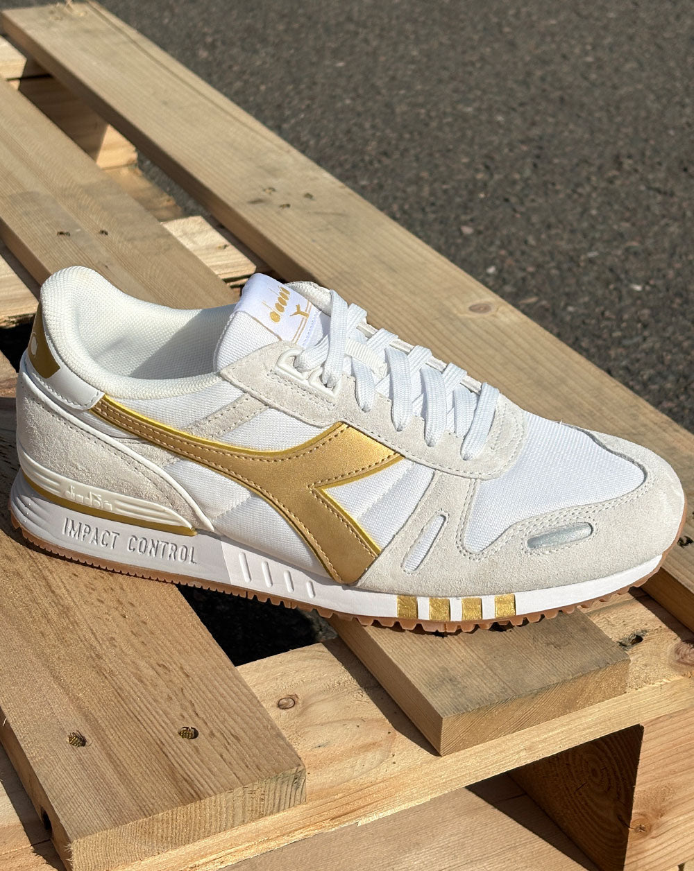 Diadora Titan Trainer White/Gold
