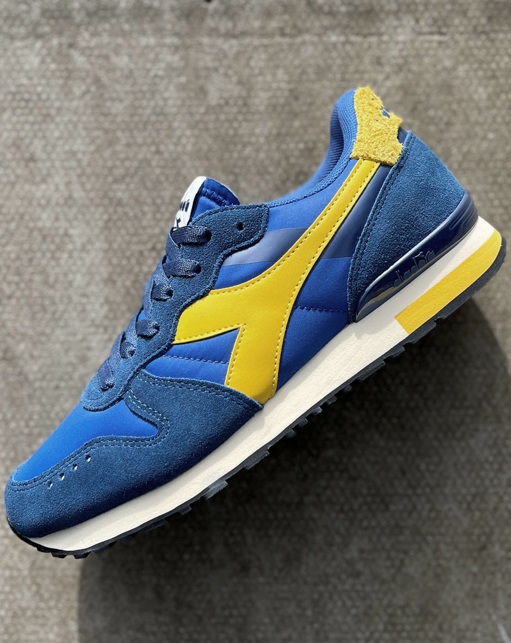 Diadora Camaro M2 Smooth Trainers Deep Blue Yellow