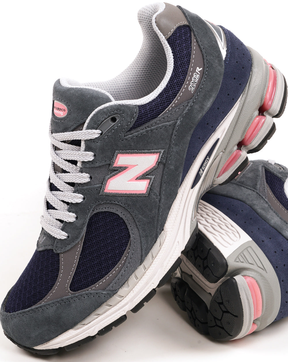 Pink Graphite New Balance 2002R Trainers Graphite/Pink – 80s Casual Classics