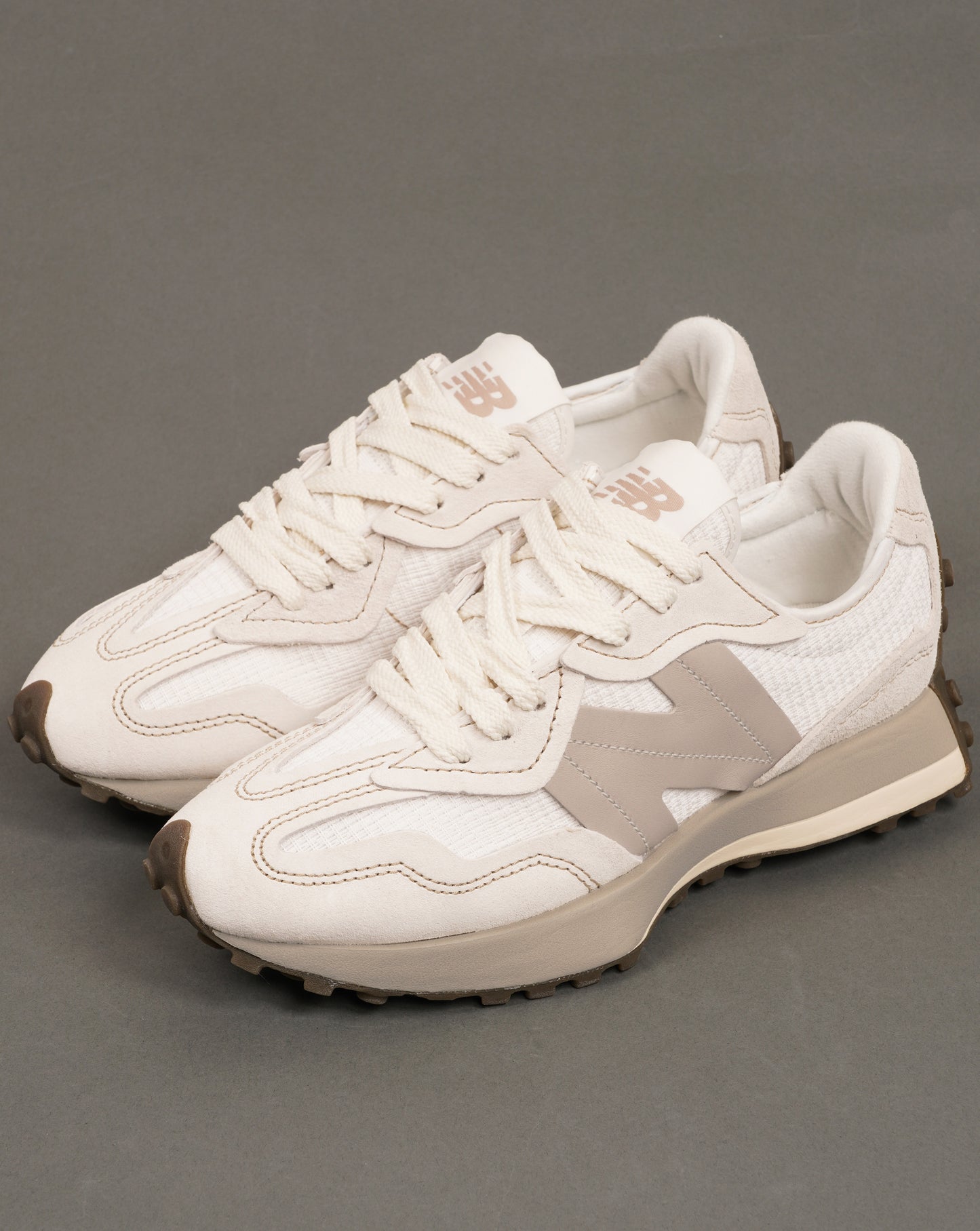 New Balance 327 Trainers Sea Salt