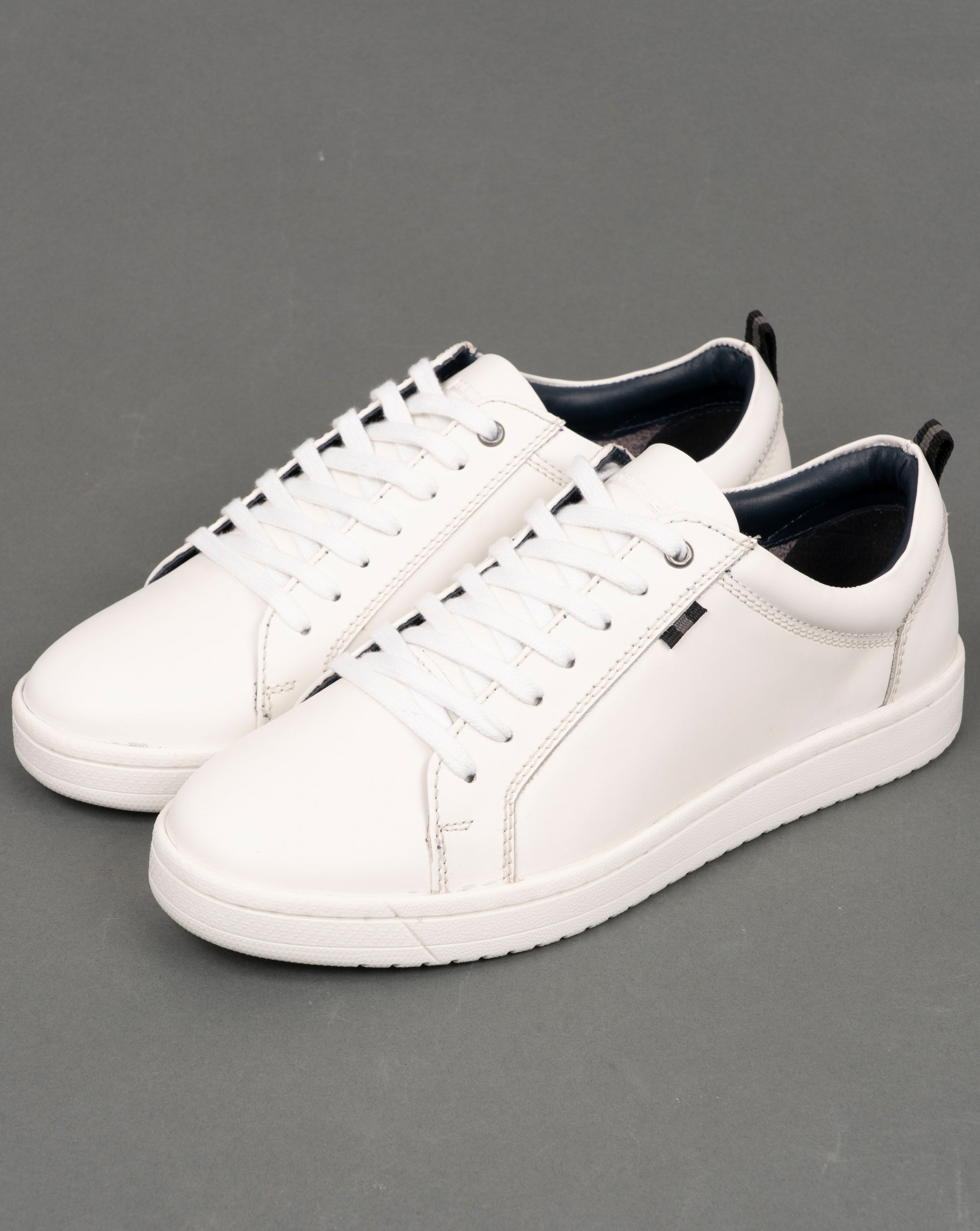 Roamers Leisure Trainers White